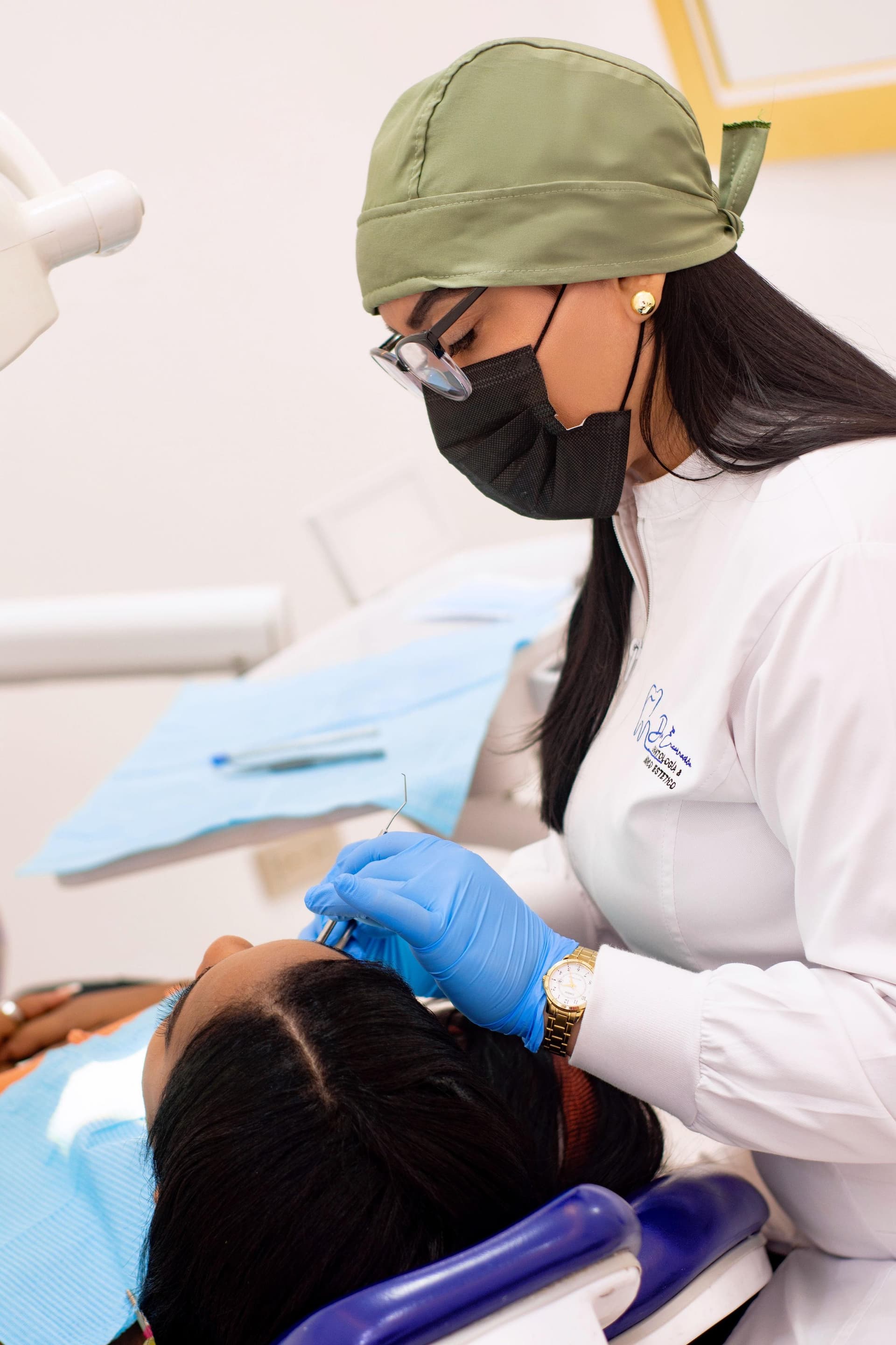Interior de la clínica dental moderna